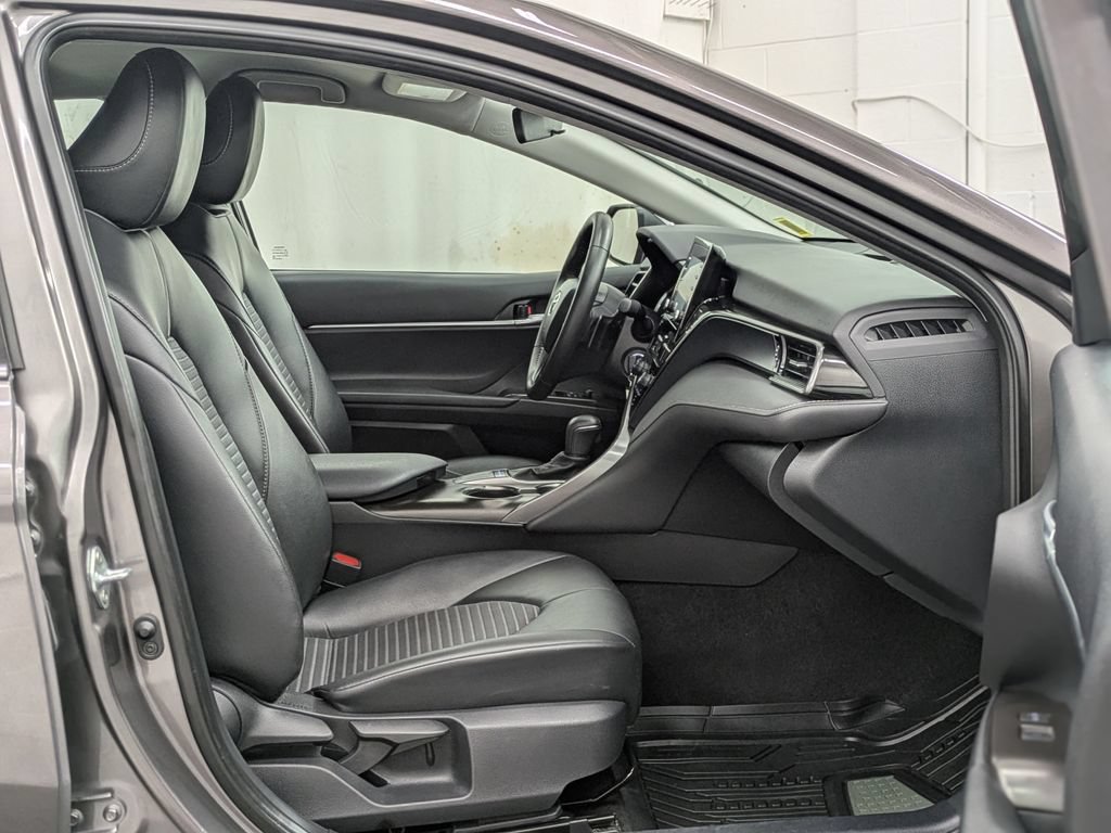 Used 2024 Toyota Camry SE FWD image 13