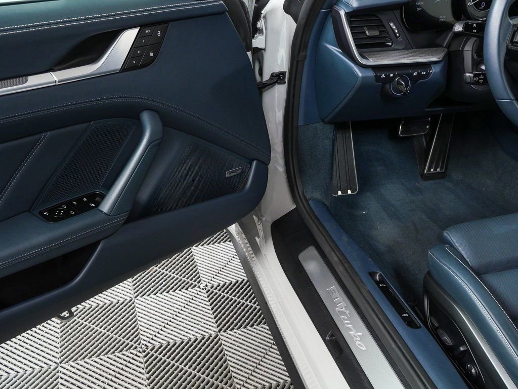 Certified 2024 Porsche 911 Turbo image 8