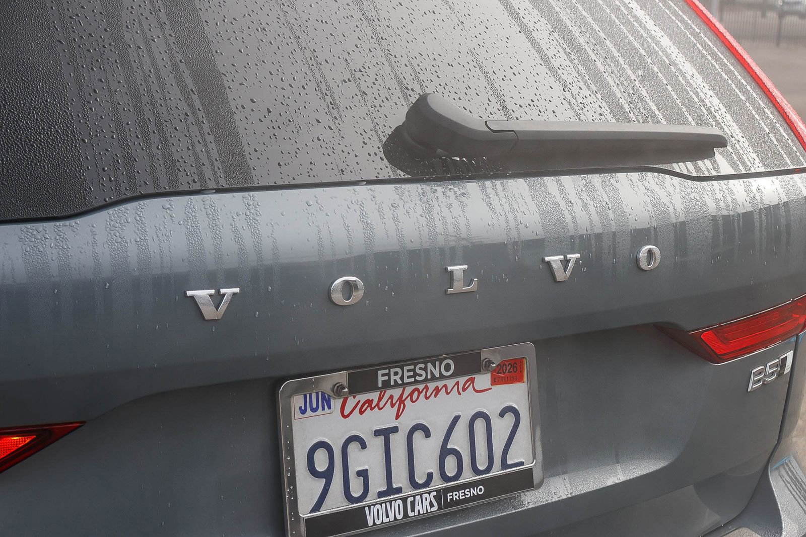 Used 2023 Volvo XC60 B5 Ultimate w/ Climate Package image 13