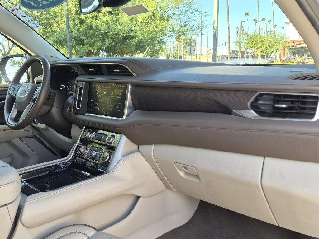 Used 2023 GMC Yukon Denali AWD/4WD image 34