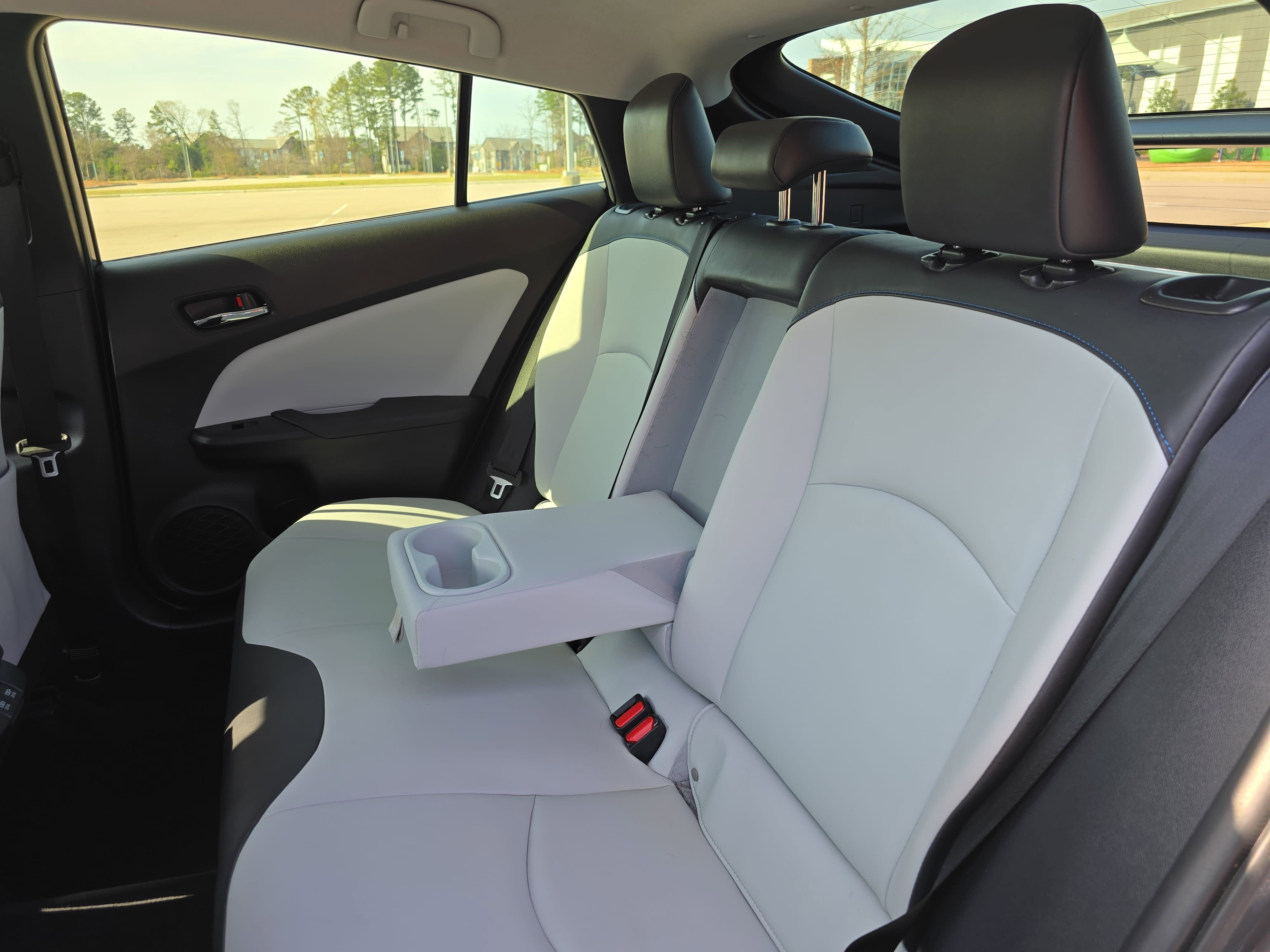 Used 2020 Toyota Prius Limited image 15