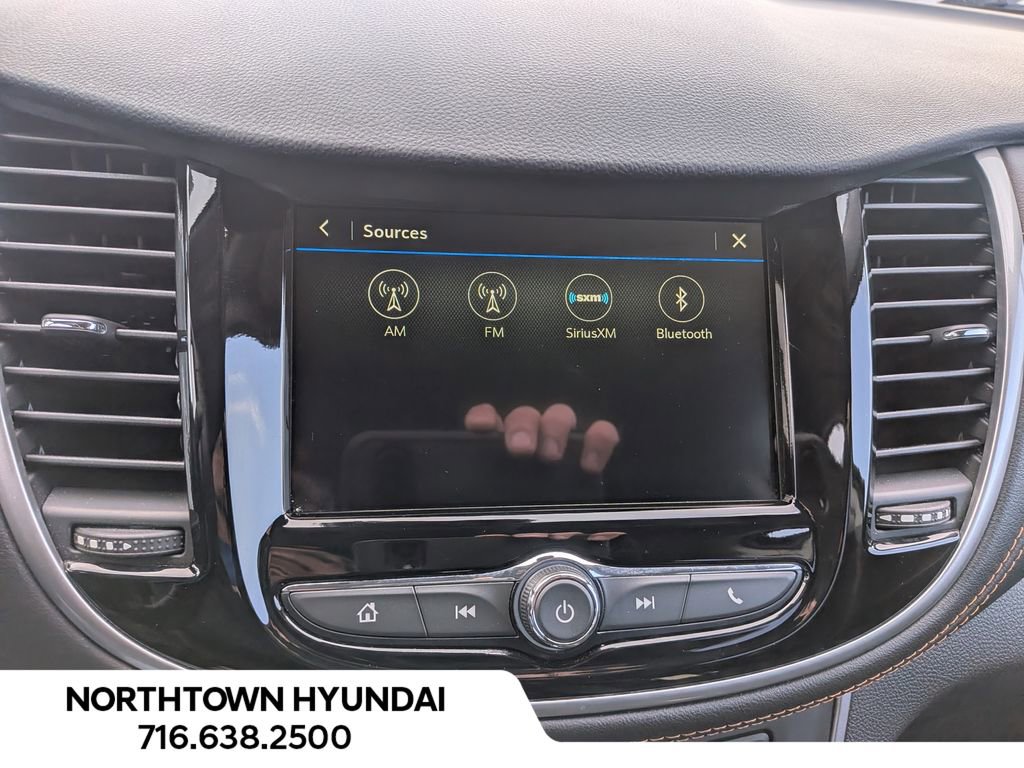 Used 2019 Chevrolet Trax LT w/ LT Convenience Package AWD/4WD image 20