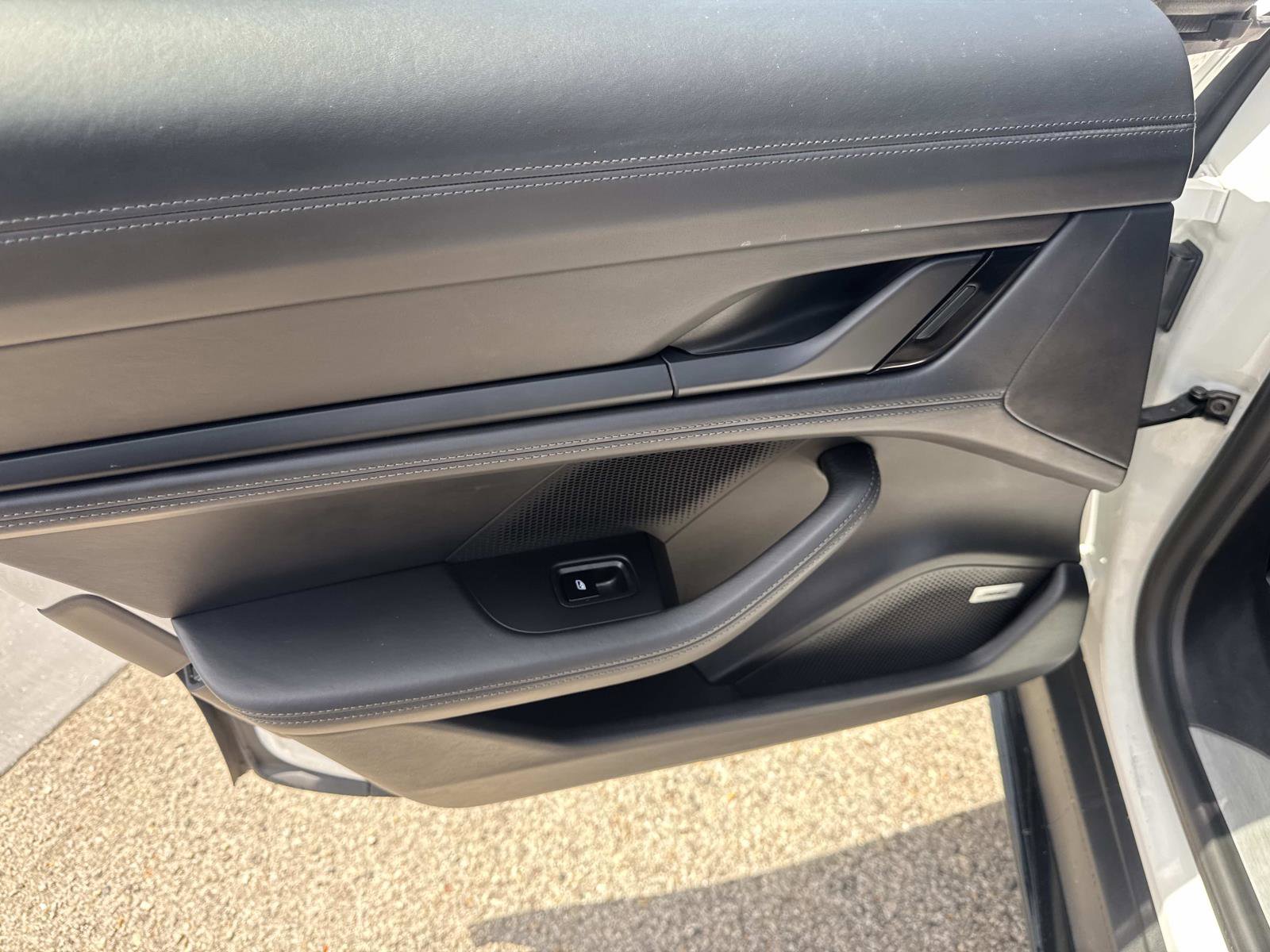 Used 2020 Porsche Taycan Turbo w/ Premium Package image 8