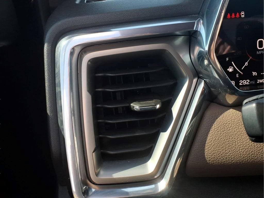 Used 2024 GMC Canyon Denali AWD/4WD image 21