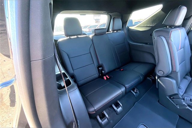 Used 2025 Chevrolet Traverse RS w/ LPO, Floor Liner Package image 26