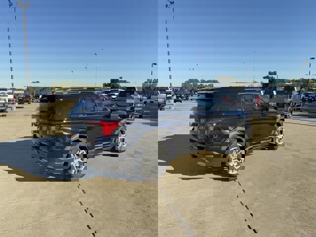 New 2026 Ford Explorer Active w/ Active Comfort Package image 4