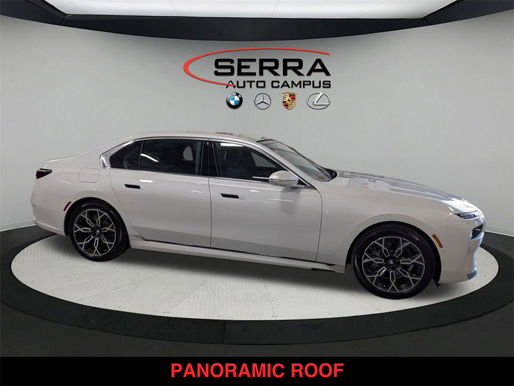 New 2025 BMW i7 eDrive50 w/ Premium Package image 2