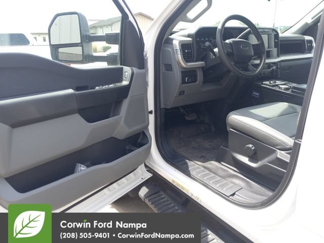 New 2024 Ford F550 4x4 Crew Cab Super Duty image 12