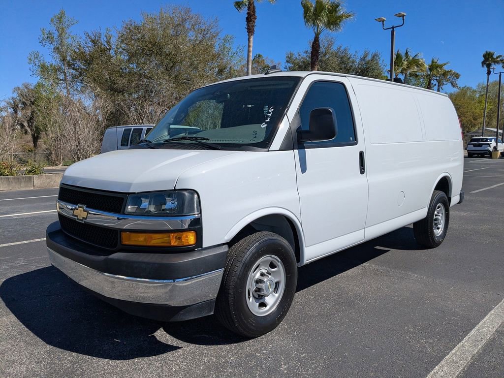 Used 2024 Chevrolet Express 2500 w/ Driver Convenience Package image 8