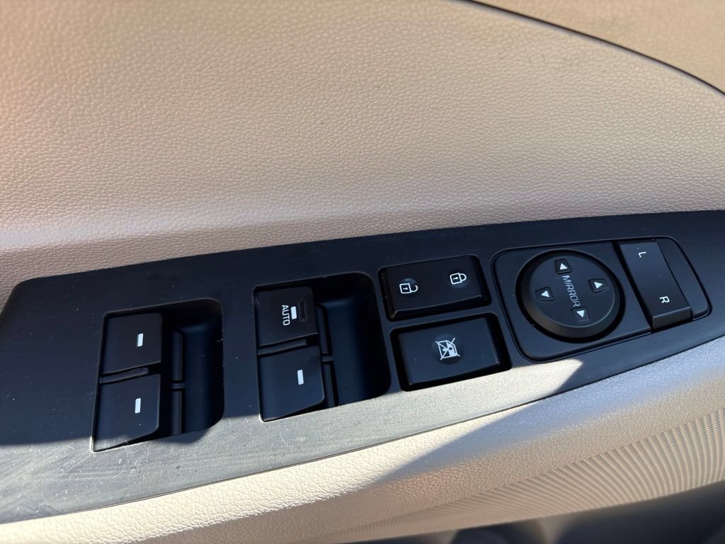 Used 2017 Hyundai Tucson SE w/ SE Popular Package 02 AWD/4WD image 12