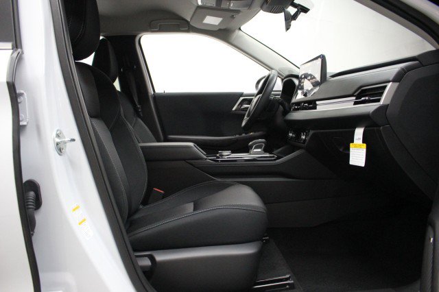 New 2026 Mitsubishi Outlander ES image 18