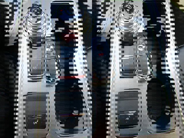 Used 2024 Ford Edge SEL image 16