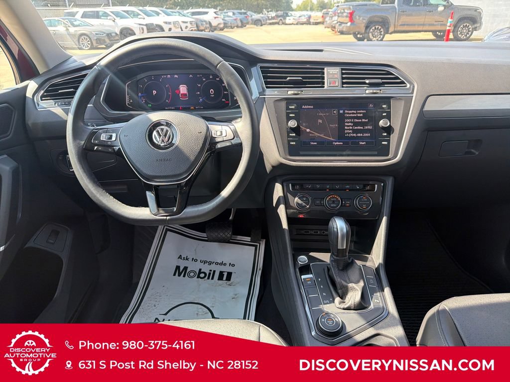 Used 2020 Volkswagen Tiguan SEL AWD/4WD image 35