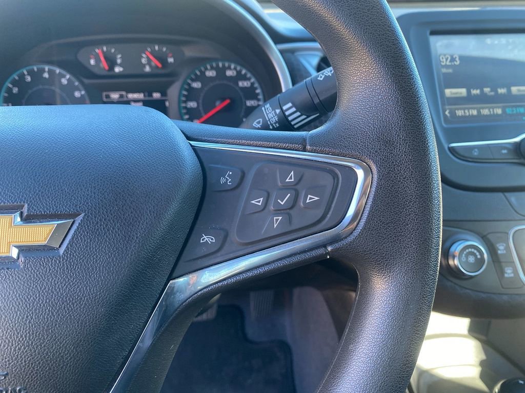 Used 2018 Chevrolet Malibu LS image 17