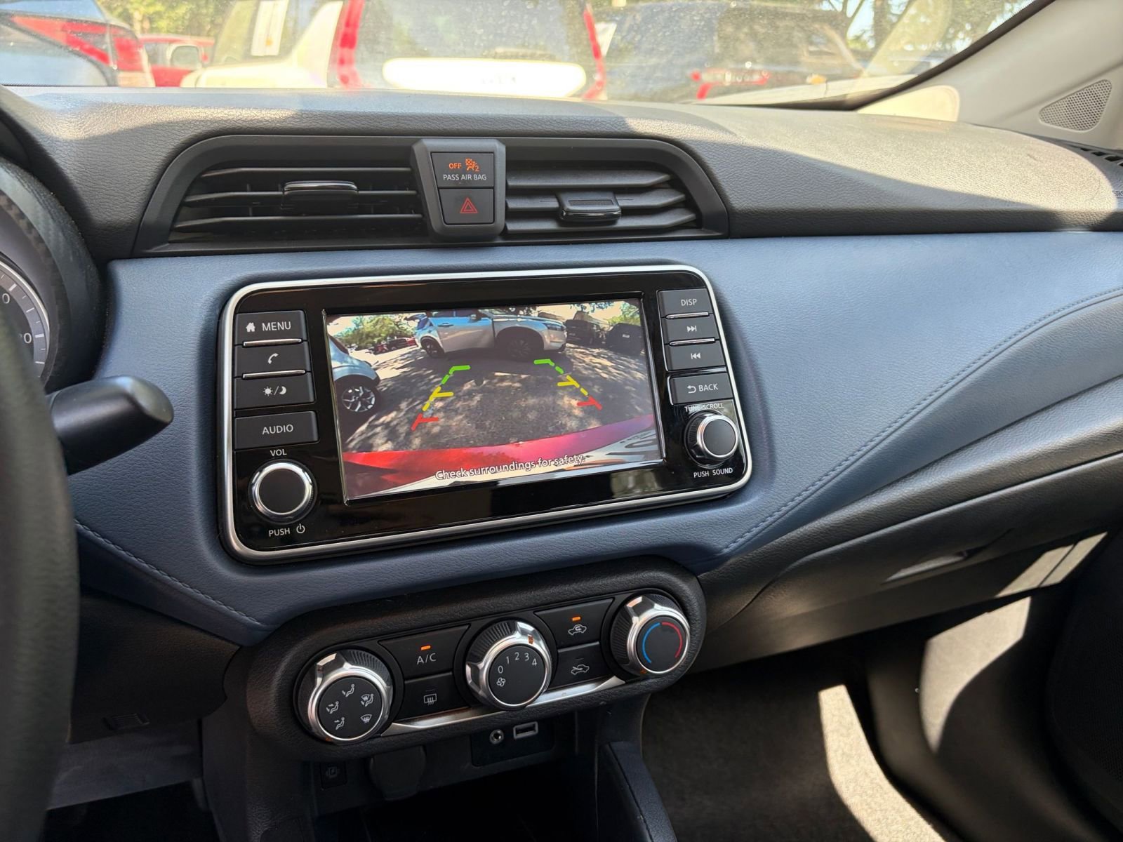 Used 2025 Nissan Versa SV FWD image 17