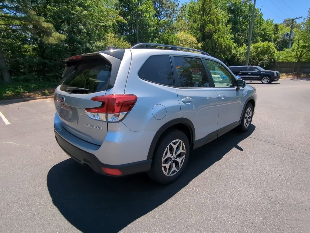 Certified 2024 Subaru Forester Premium AWD/4WD image 3