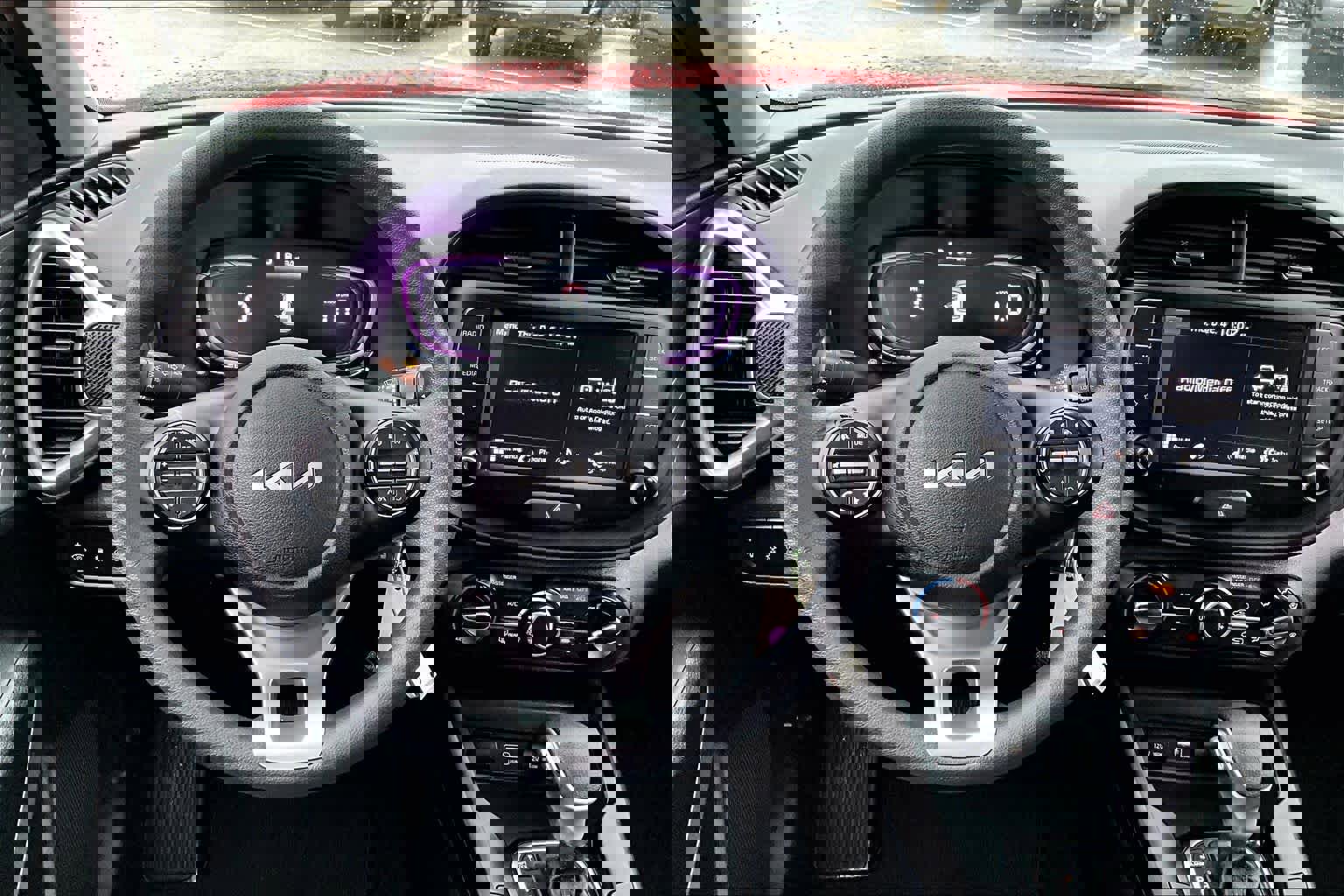 Used 2025 Kia Soul LX w/ LX Technology Package image 5