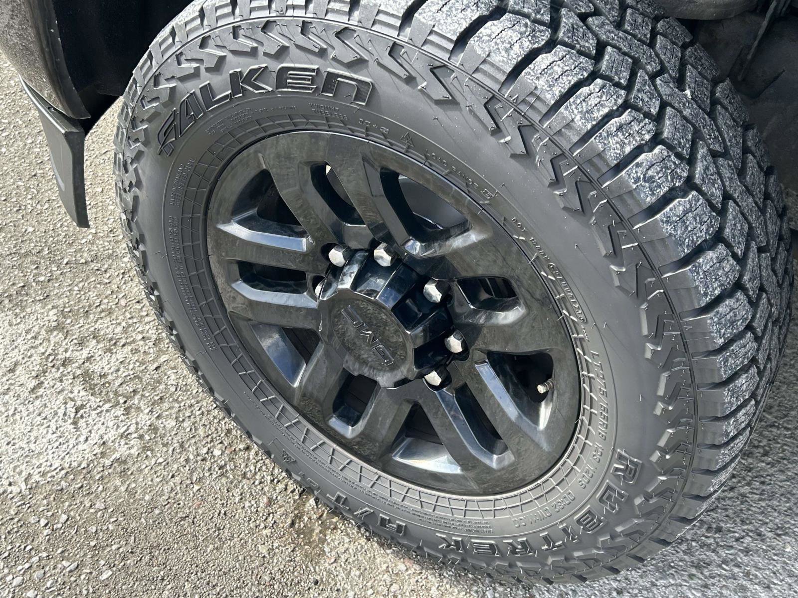 Used 2017 GMC Sierra 2500 SLT w/ All Terrain X HD Package image 9