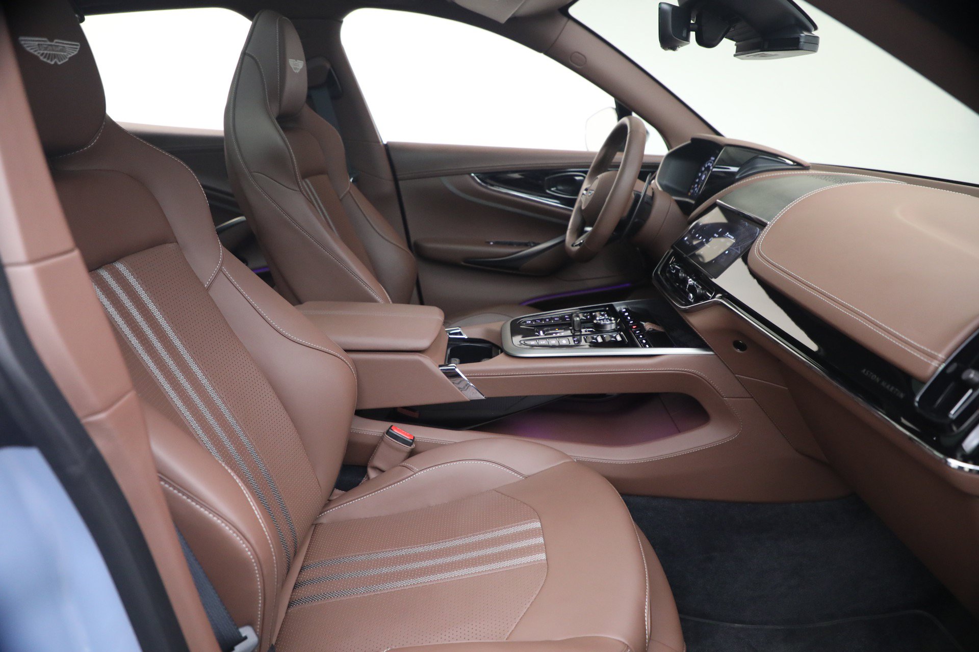 Used 2026 Aston Martin DBX 707 AWD/4WD image 25