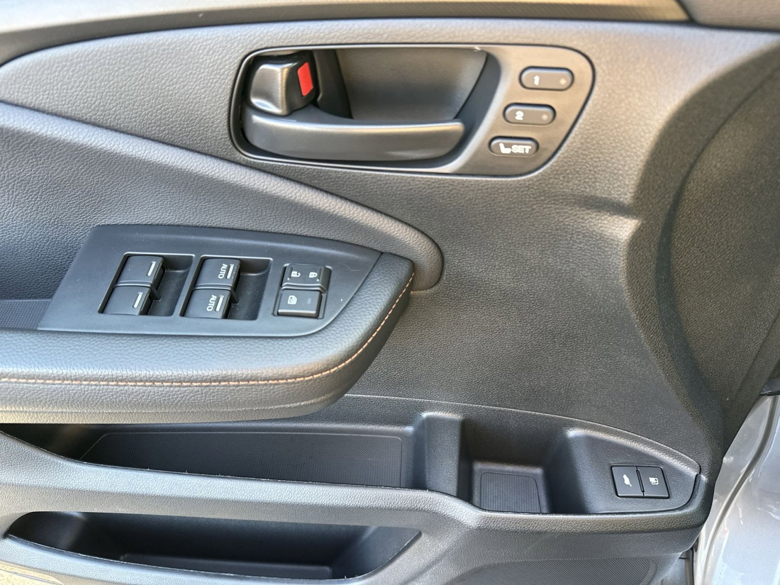 Used 2025 Honda Passport TrailSport image 15