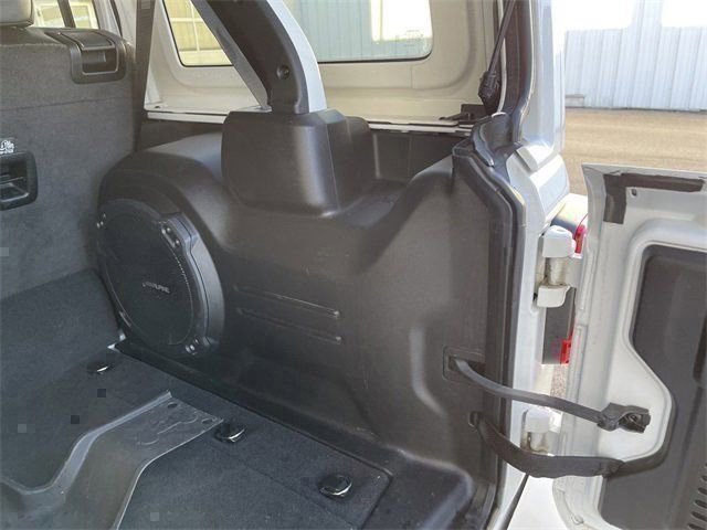 Used 2024 Jeep Wrangler High Altitude image 23
