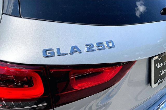 Certified 2023 Mercedes-Benz GLA 250 4MATIC w/ AMG Line Exterior image 8