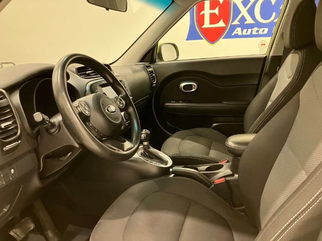 Used 2018 Kia Soul + FWD image 30