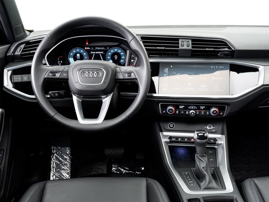 Certified 2025 Audi Q3 2.0T Premium Plus w/ Premium Plus Package image 15