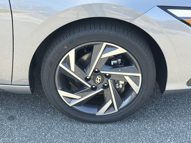 New 2026 Hyundai Elantra Limited image 12