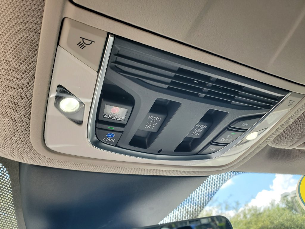 Used 2024 Acura MDX FWD image 33