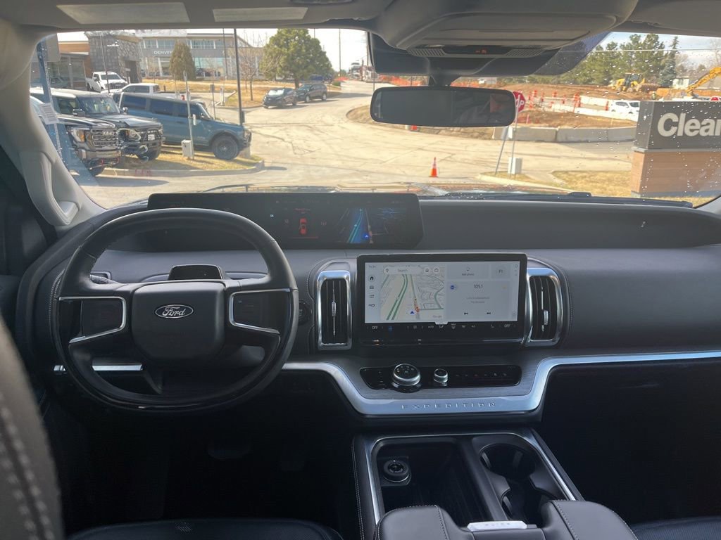Used 2025 Ford Expedition Max Platinum image 10