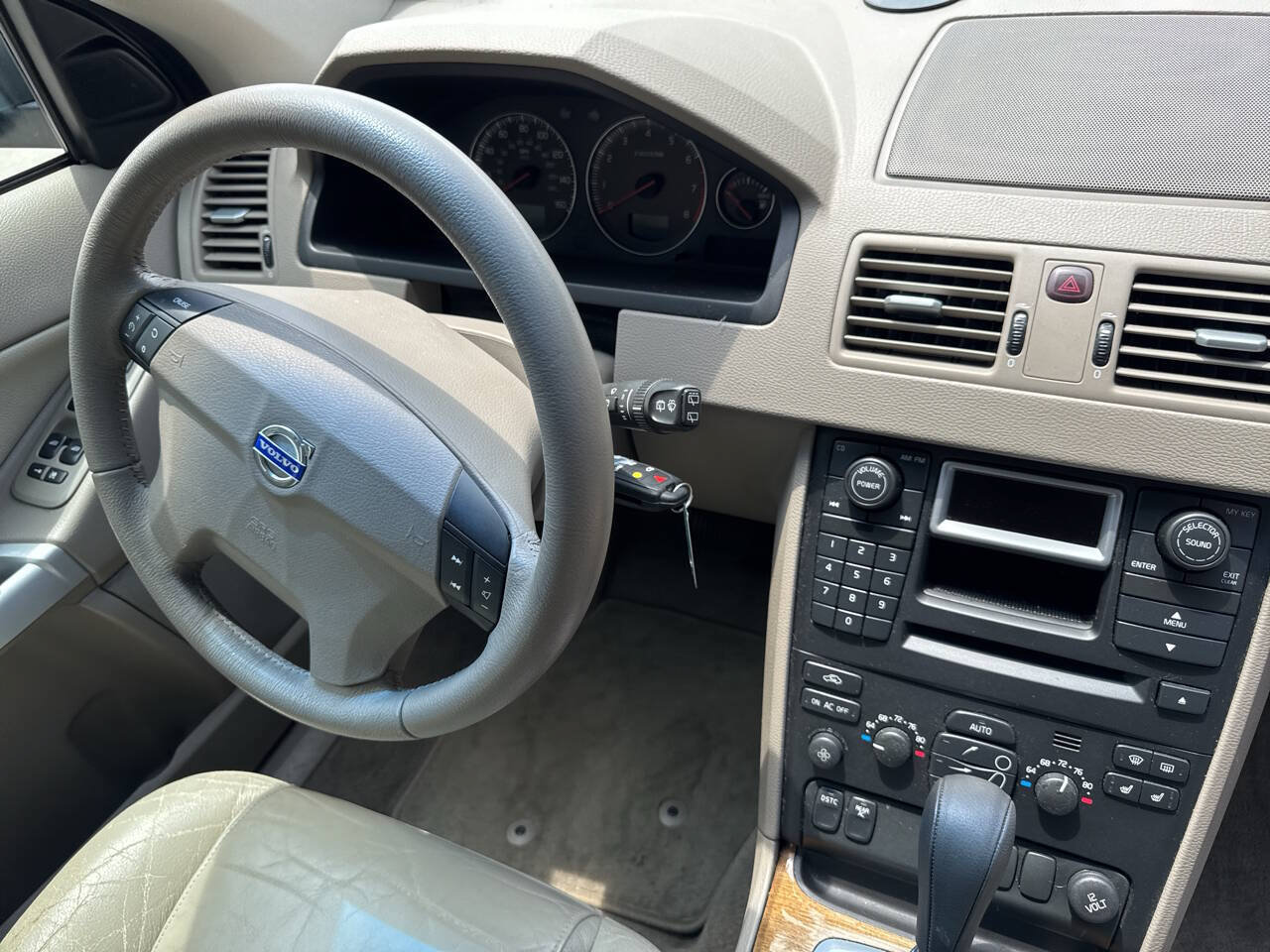 Used 2005 Volvo XC90 2.5T AWD/4WD image 18