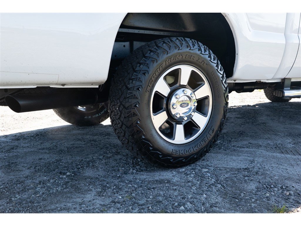 Used 2014 Ford F250 Lariat w/ Lariat Interior Package image 23