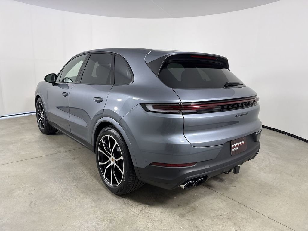 New 2026 Porsche Cayenne S image 3