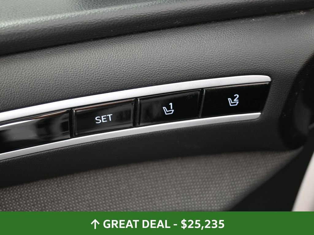 Used 2024 Hyundai Tucson Limited image 30