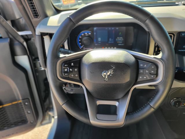 Used 2022 Ford Bronco Badlands image 21