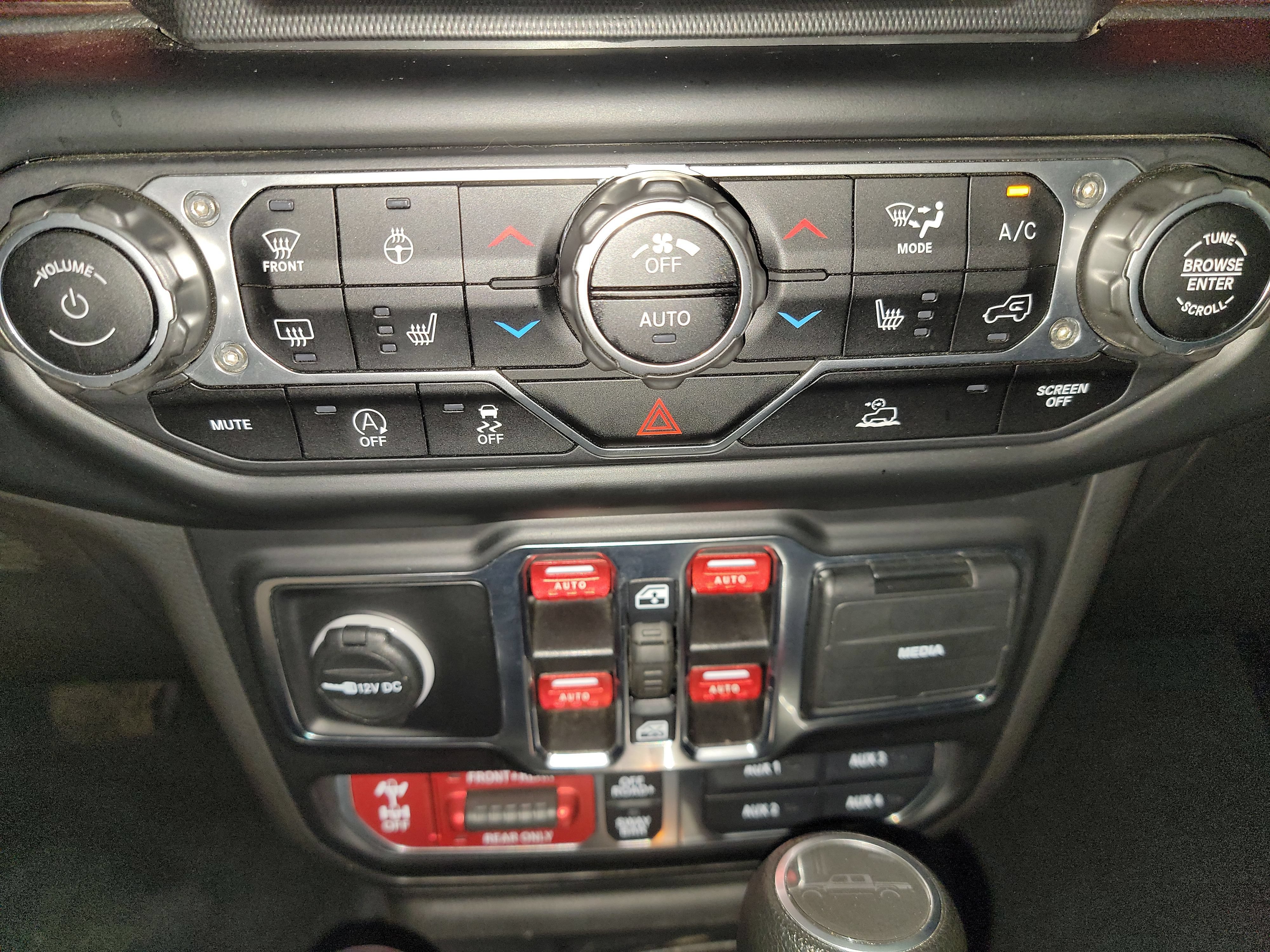 Used 2023 Jeep Gladiator Rubicon w/ LED Lighting Group AWD/4WD image 21