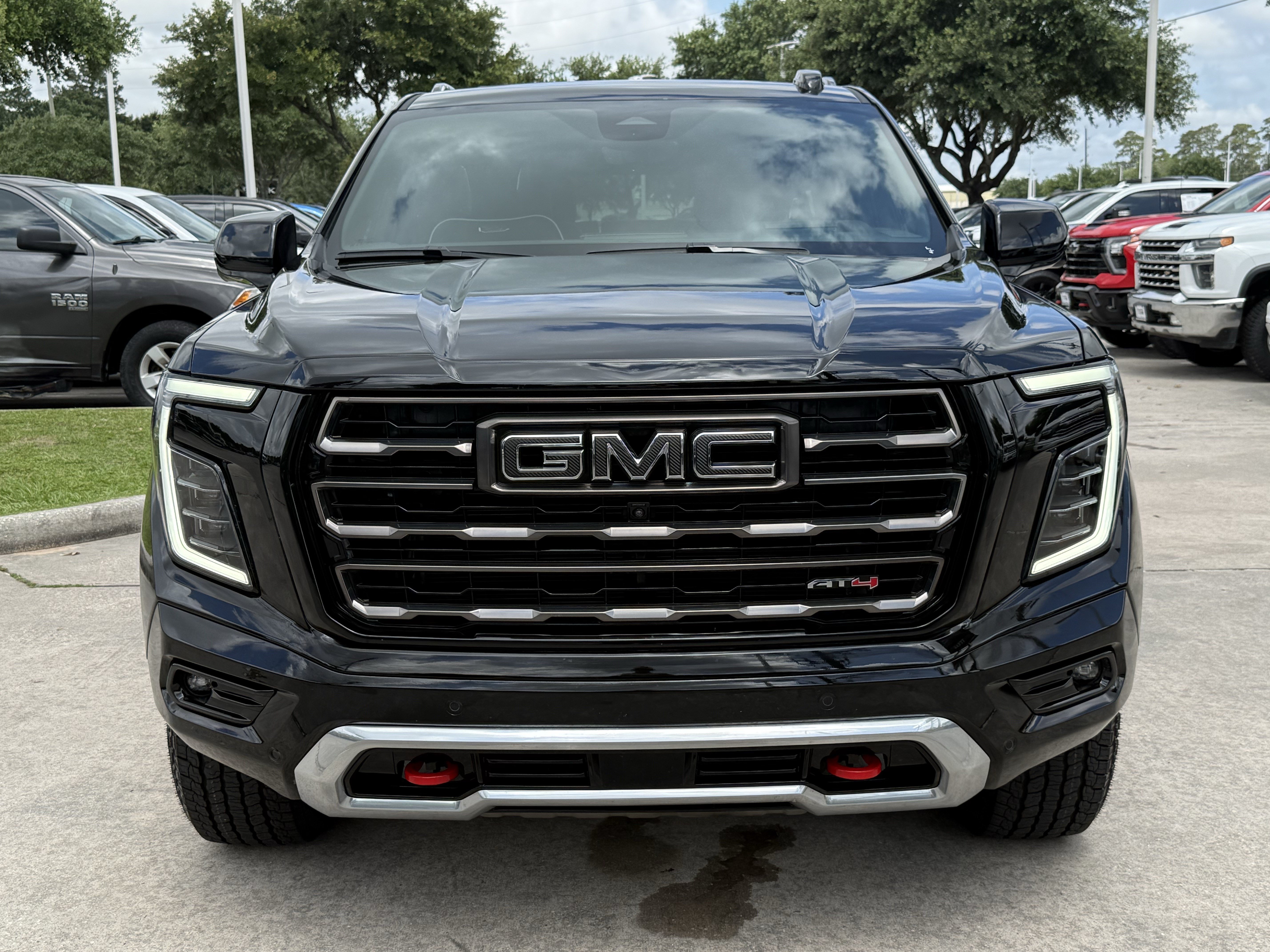 Used 2026 GMC Yukon AT4 Ultimate w/ LPO, Floor Liner Package AWD/4WD image 10