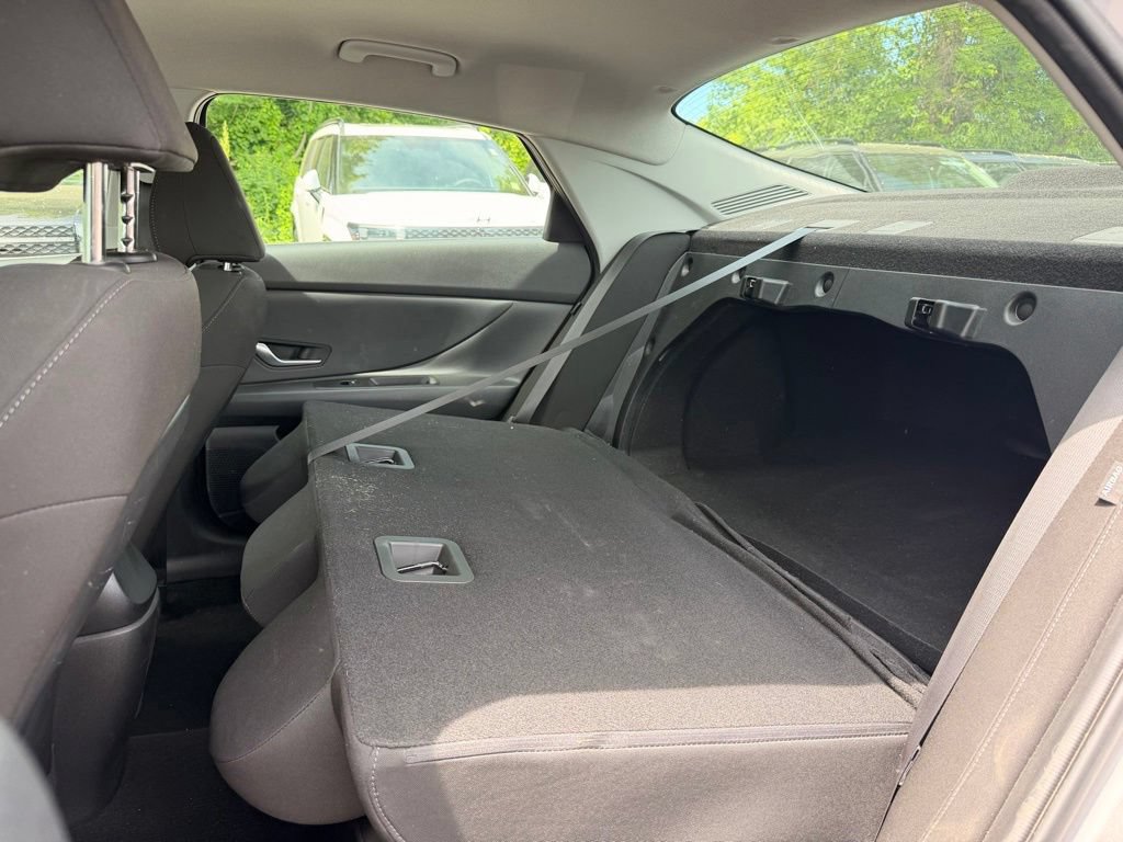Used 2024 Hyundai Elantra SEL FWD image 33