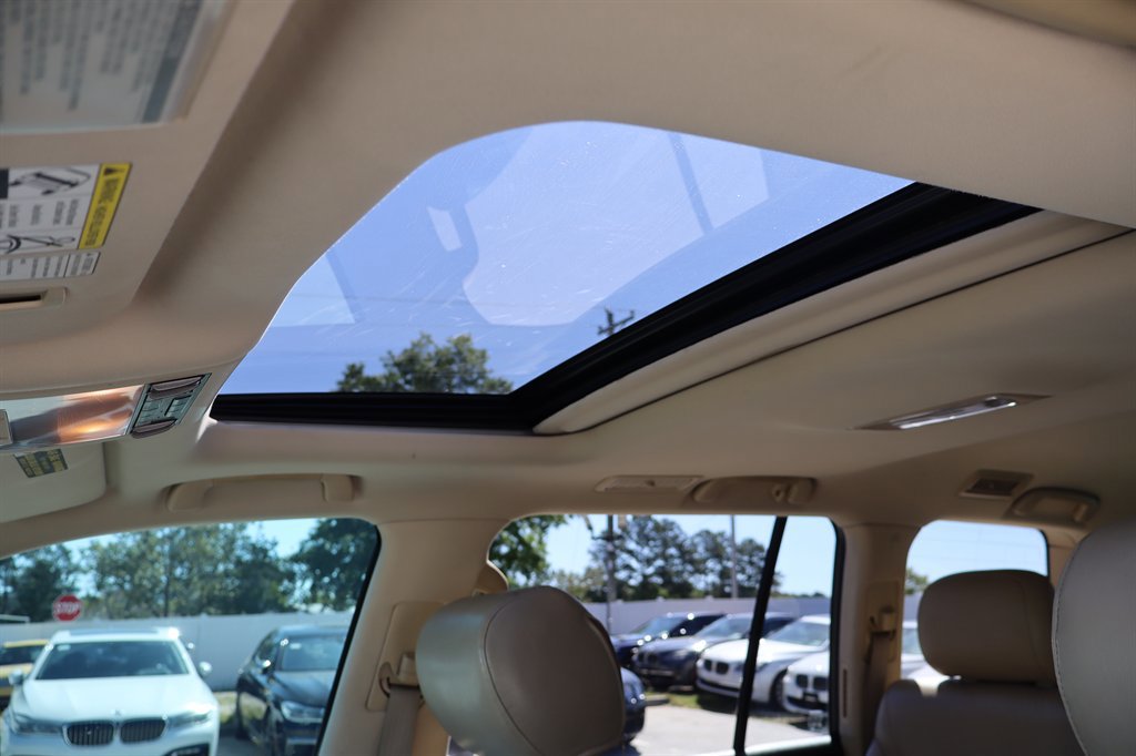 Used 2009 Lexus LX 570 4WD image 26