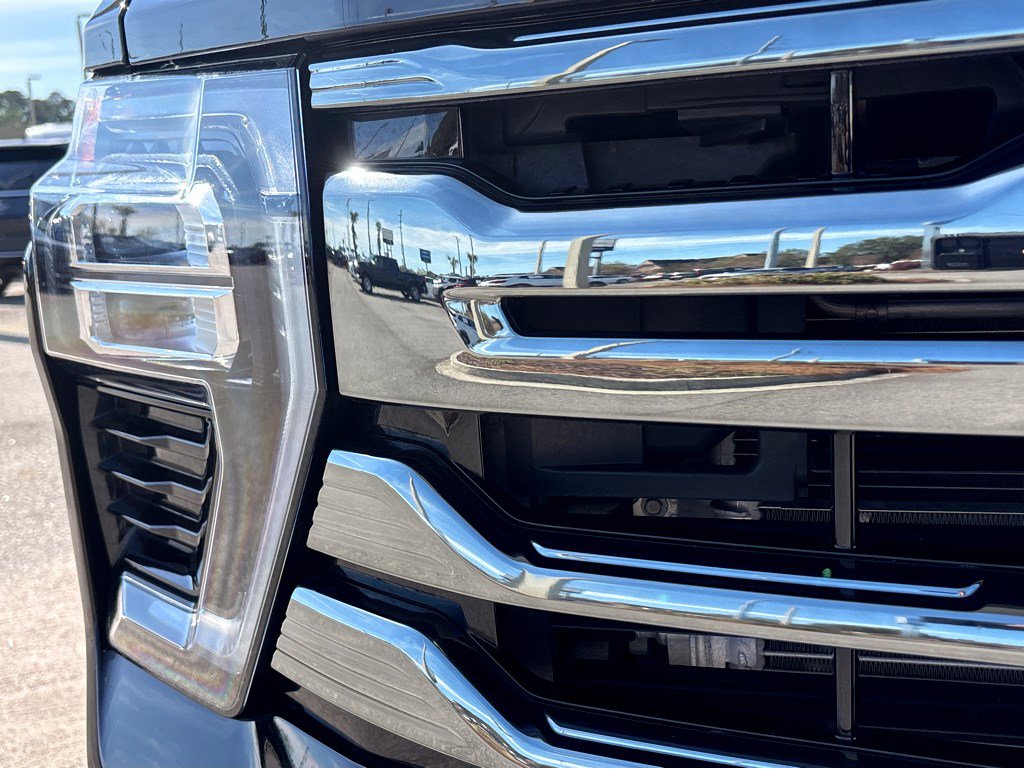 Used 2024 Chevrolet Silverado 2500 High Country w/ Midnight Edition image 27