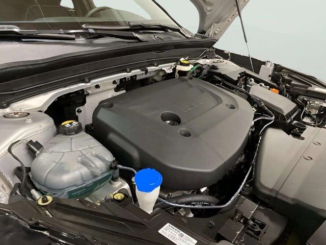 Used 2025 Volvo XC40 B5 Plus AWD/4WD image 86