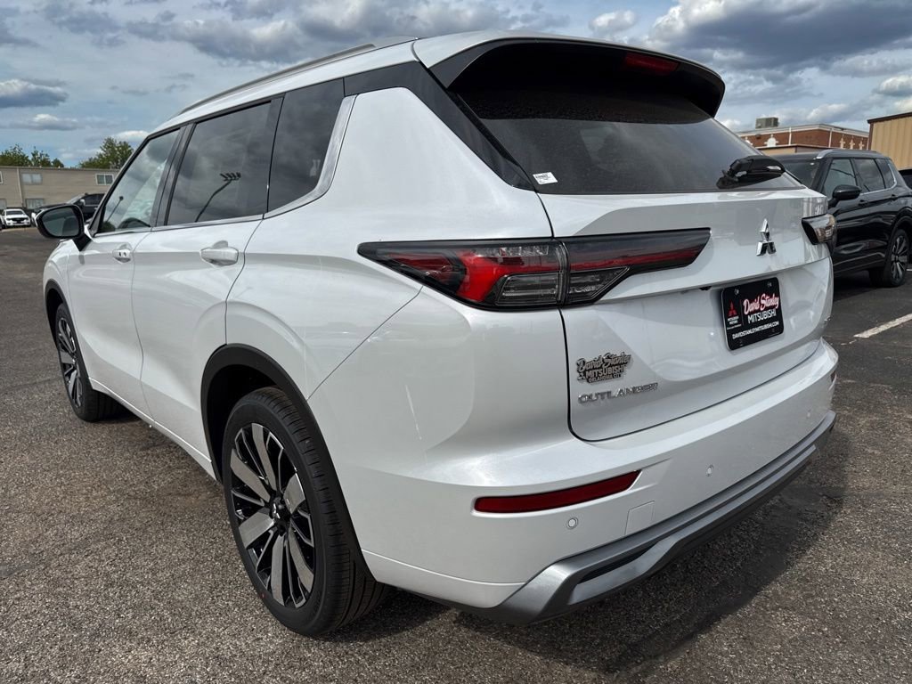 New 2026 Mitsubishi Outlander SEL FWD image 6