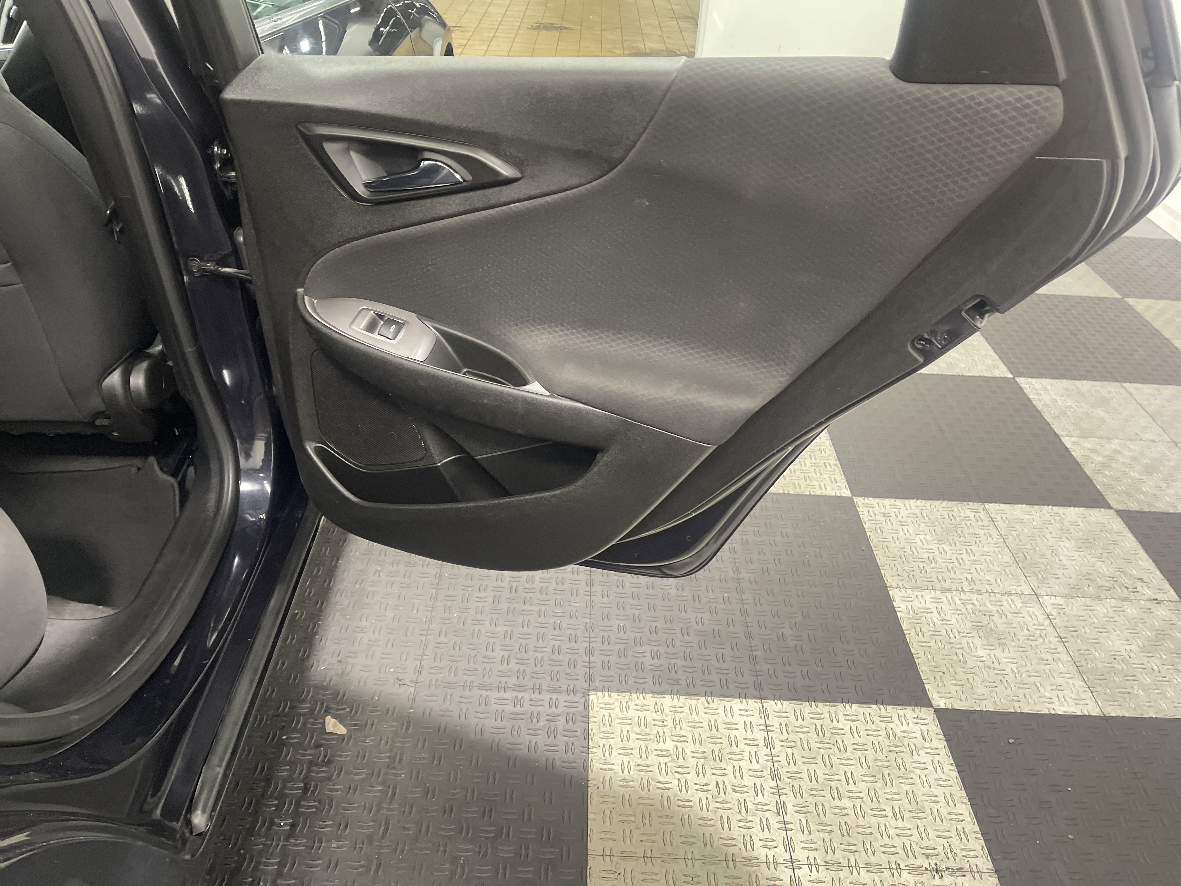 Used 2023 Chevrolet Malibu LT FWD image 18