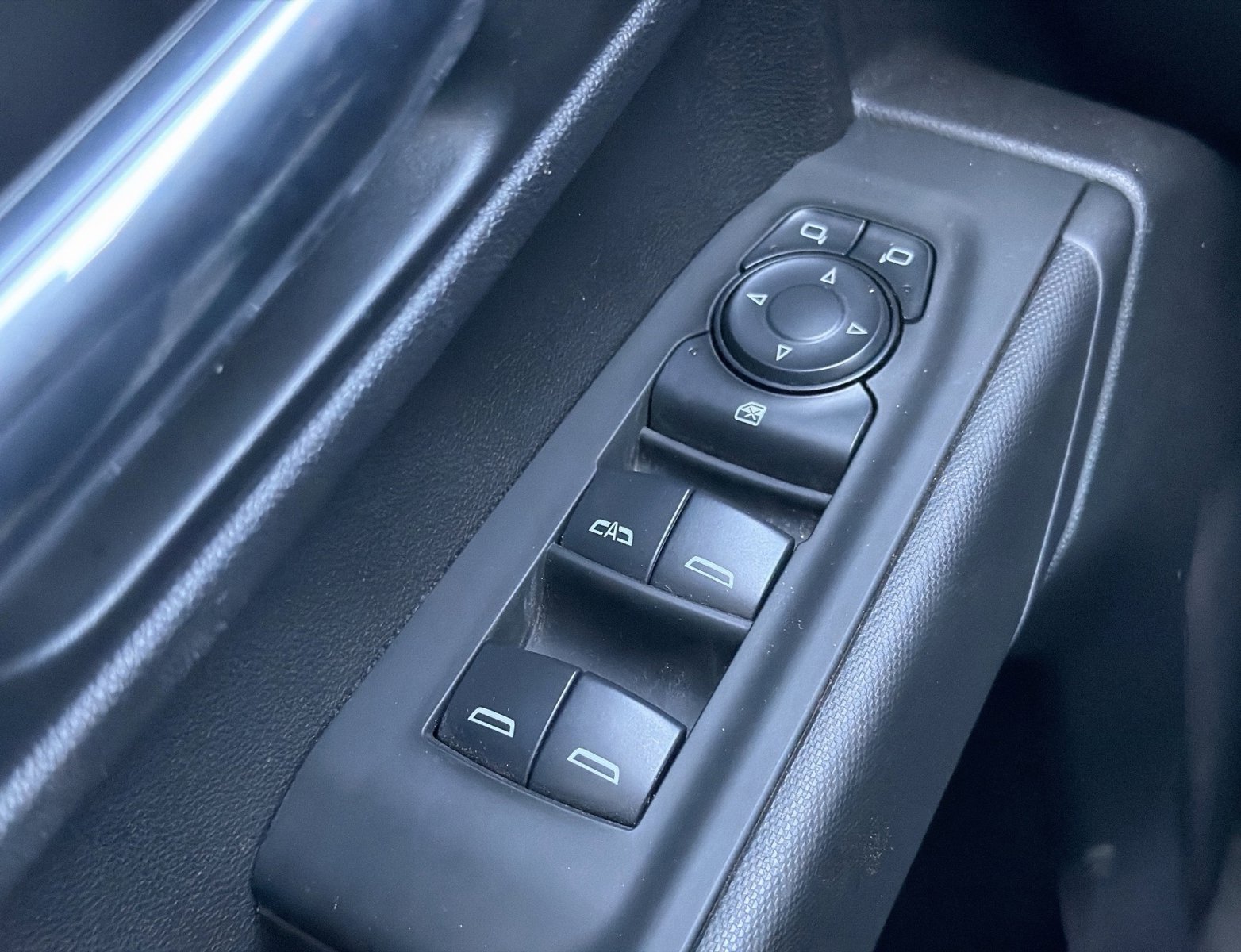 Used 2024 Chevrolet Silverado 1500 Custom Trail Boss w/ Turbomax Blackout Package AWD/4WD image 21