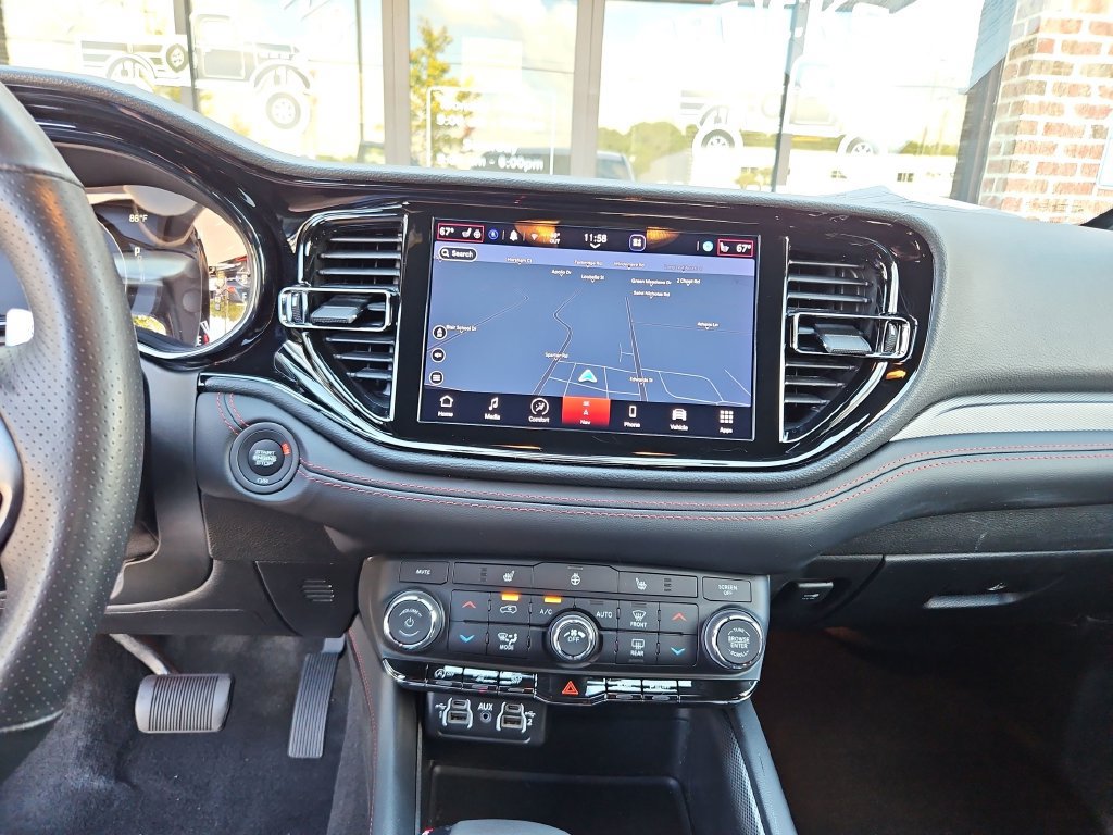 Used 2025 Dodge Durango GT RWD image 16