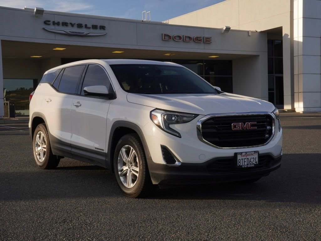 Used 2020 GMC Terrain SLE image 2