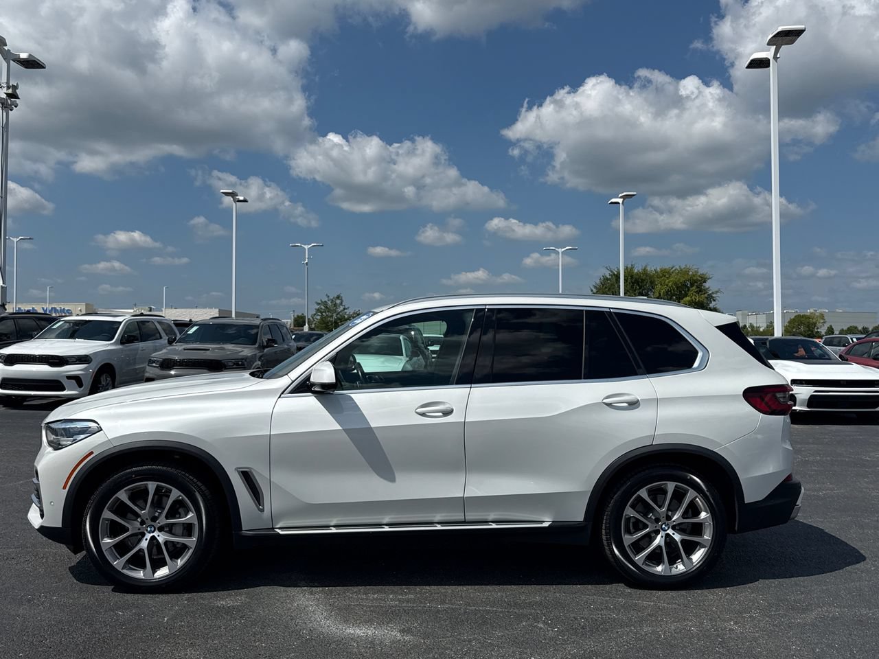 Used 2023 BMW X5 xDrive40i w/ Premium Package AWD/4WD image 6