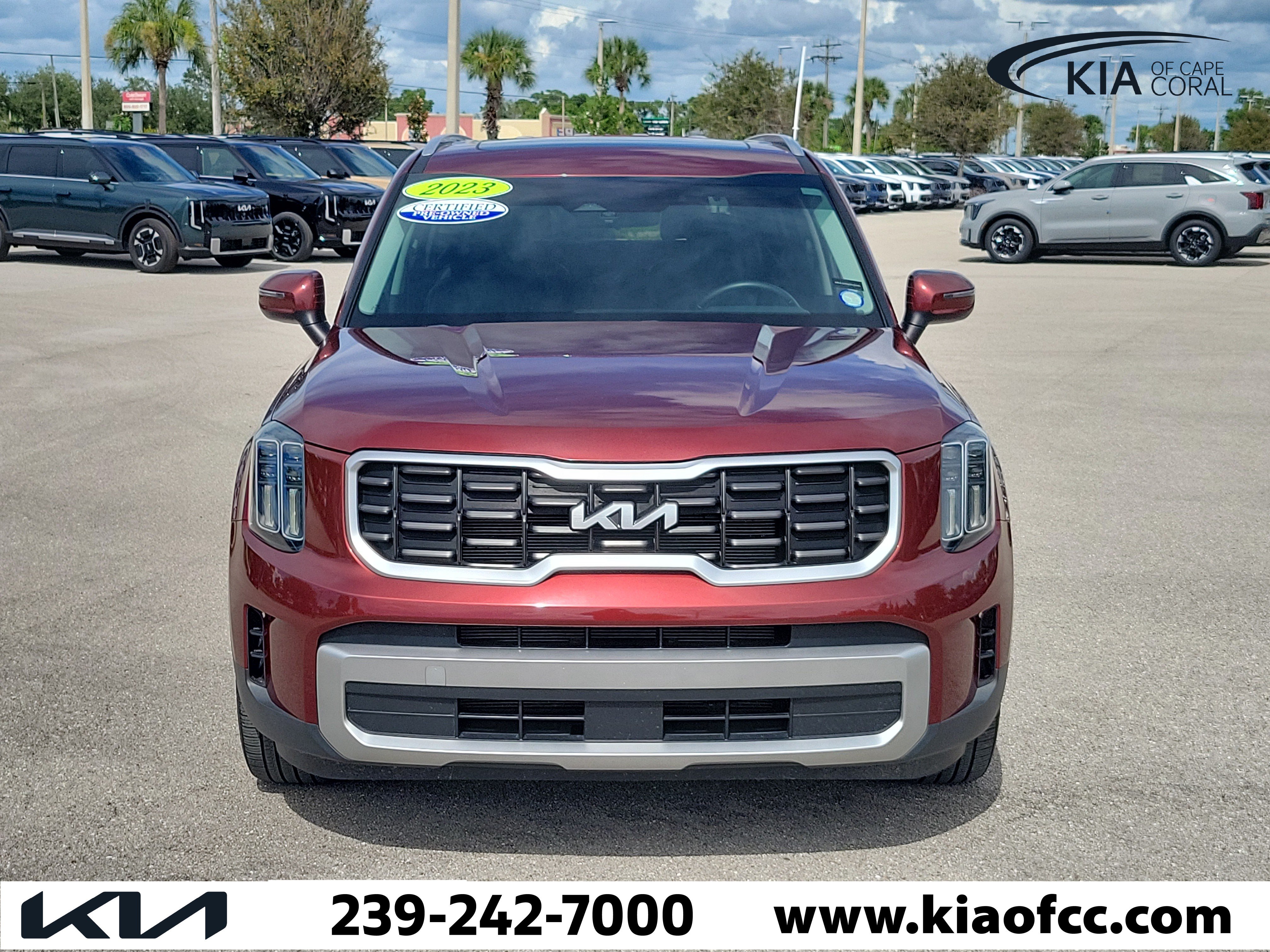 Certified 2023 Kia Telluride S w/ S Sunroof Package AWD/4WD image 2