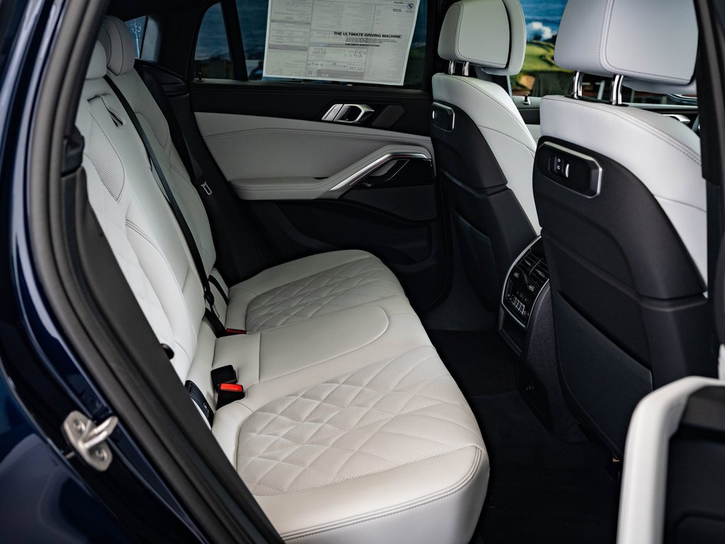 New 2026 BMW X6 xDrive40i w/ Climate Comfort Package image 34